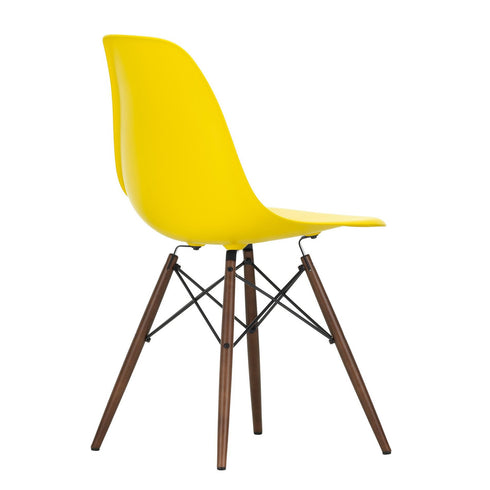 Cadeira Eames em Plástico DSW / Base dark maple